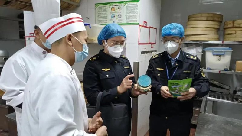 小标题：一、散装零食的批发市场现状