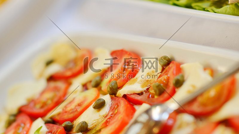 餐饮加盟与自营：两种经营模式的深度解析