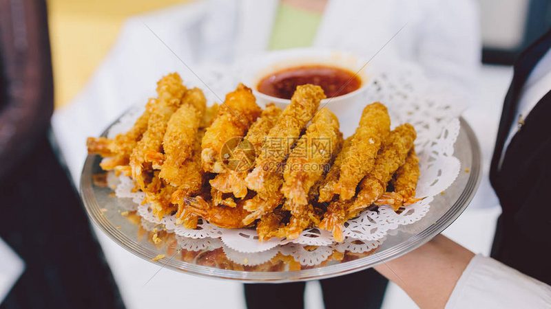 酥性饼干与韧性饼干：质地差异背后的奥秘